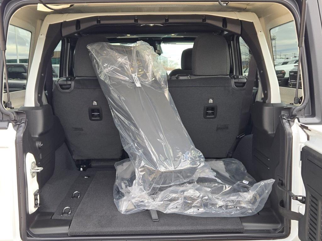 new 2026 Jeep Wrangler car, priced at $46,885