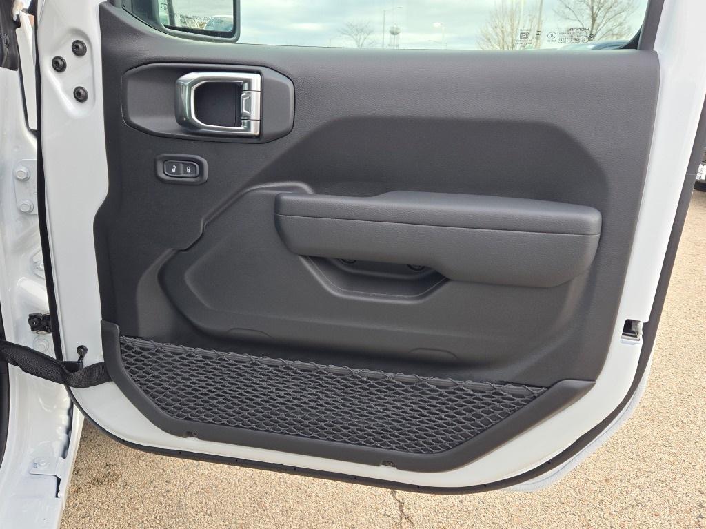 new 2026 Jeep Wrangler car, priced at $46,885