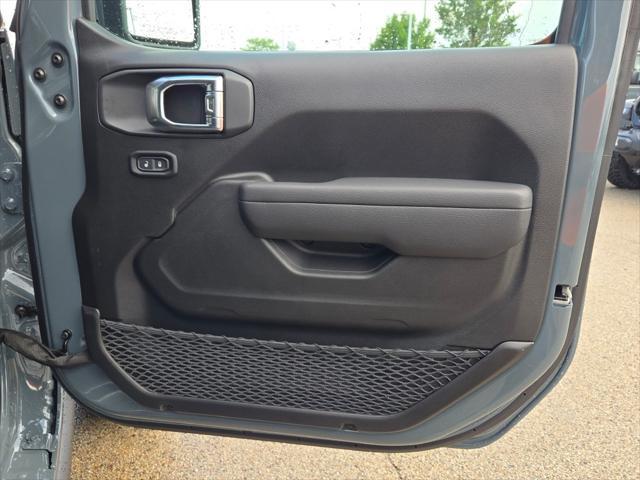 new 2025 Jeep Wrangler car, priced at $49,285