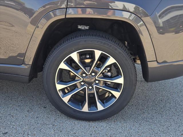 new 2025 Jeep Grand Cherokee car, priced at $52,066