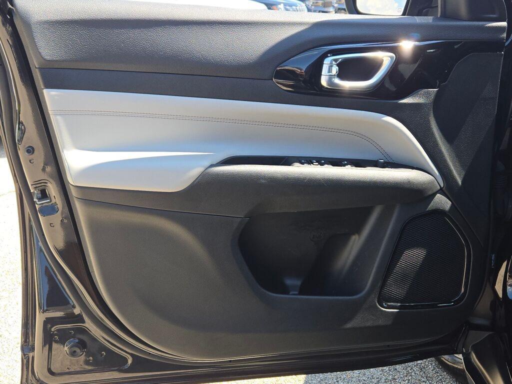 used 2024 Jeep Compass car, priced at $23,105