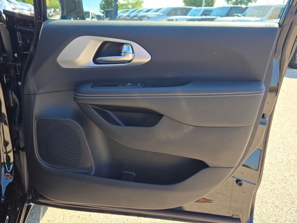 new 2026 Chrysler Pacifica car, priced at $49,505