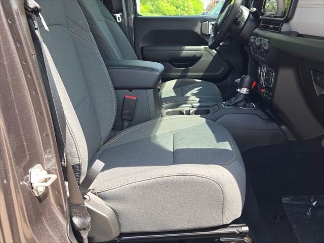 new 2025 Jeep Wrangler car, priced at $49,285