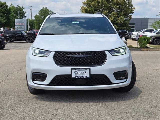 new 2025 Chrysler Pacifica car, priced at $48,186