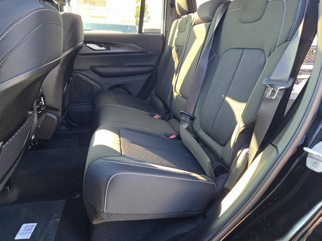 new 2025 Jeep Grand Cherokee car, priced at $37,595