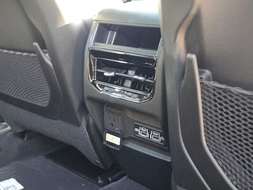 new 2025 Jeep Grand Cherokee car, priced at $37,595