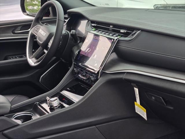 new 2025 Jeep Grand Cherokee car, priced at $48,646