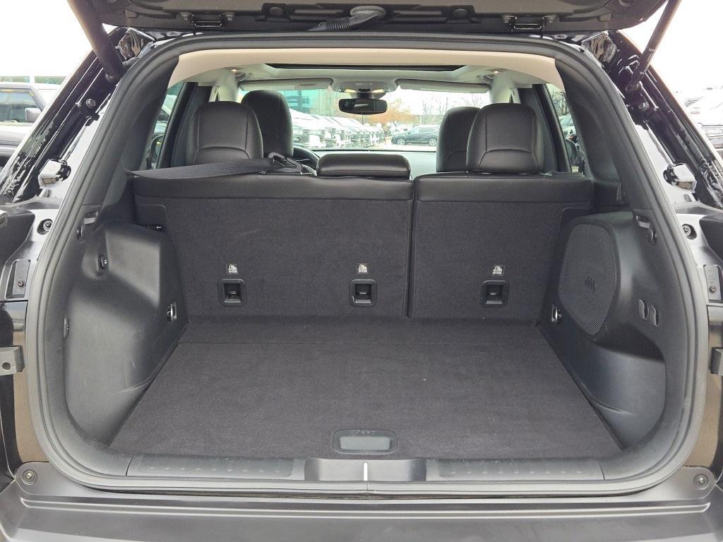 used 2021 Jeep Cherokee car, priced at $22,982