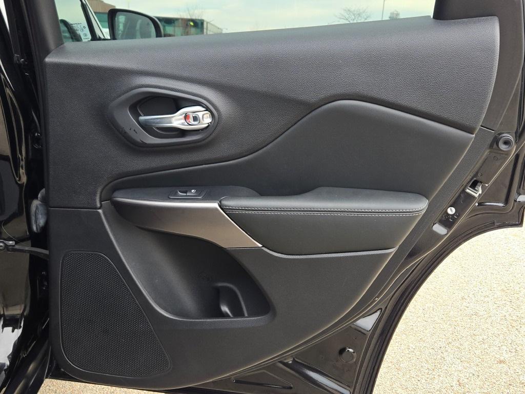 used 2021 Jeep Cherokee car, priced at $22,982