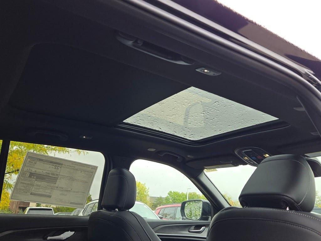 new 2025 Jeep Grand Cherokee car, priced at $46,160