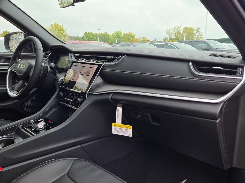 new 2025 Jeep Grand Cherokee car, priced at $46,160