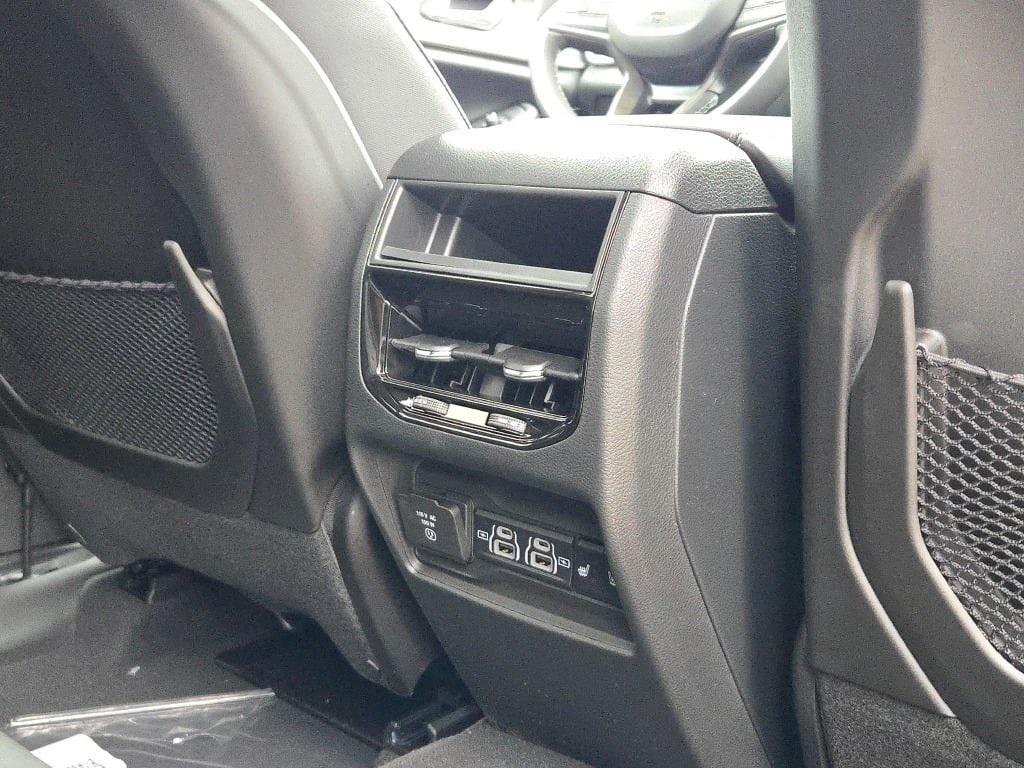 new 2025 Jeep Grand Cherokee car, priced at $46,160