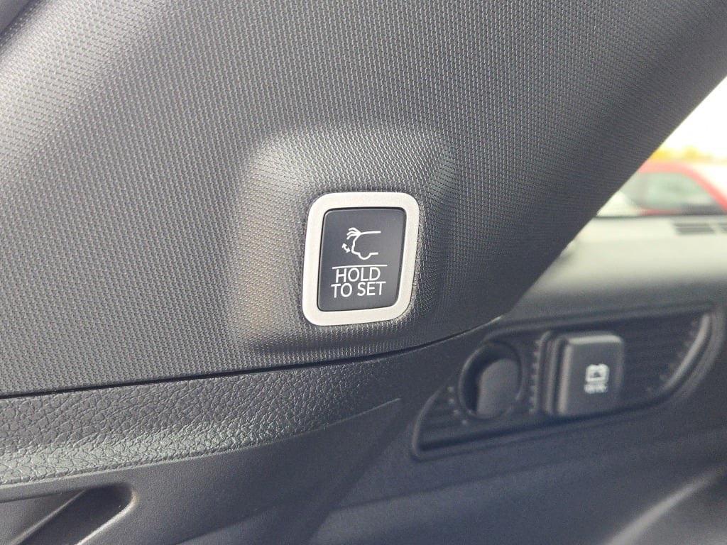 new 2025 Jeep Grand Cherokee car, priced at $46,160