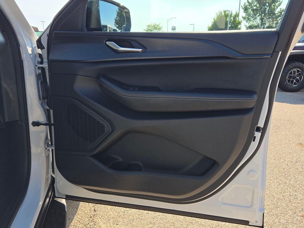 used 2024 Jeep Grand Cherokee L car, priced at $37,500