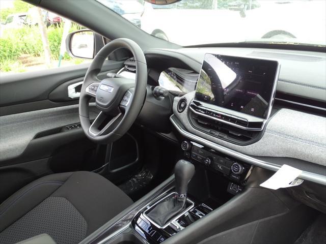 new 2024 Jeep Compass car, priced at $25,590