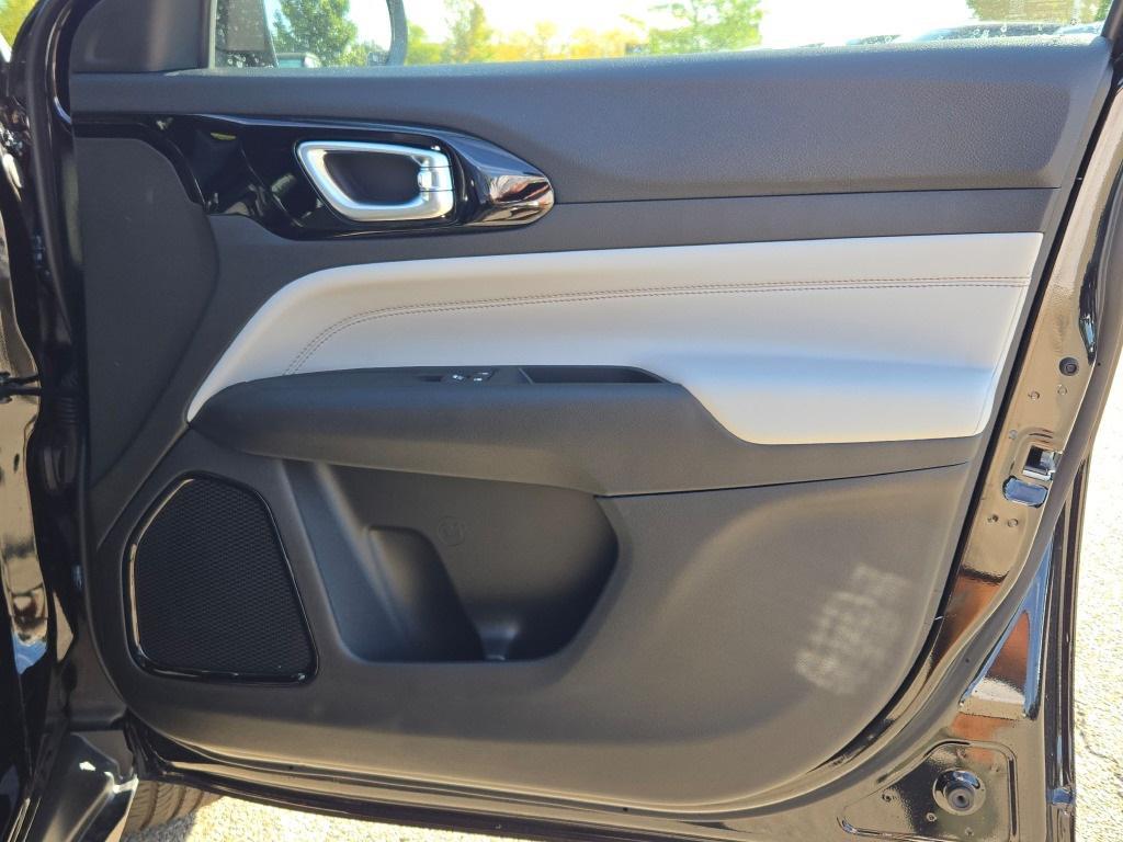 new 2026 Jeep Compass car, priced at $31,350