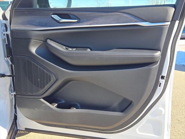 new 2025 Jeep Grand Cherokee car, priced at $44,940