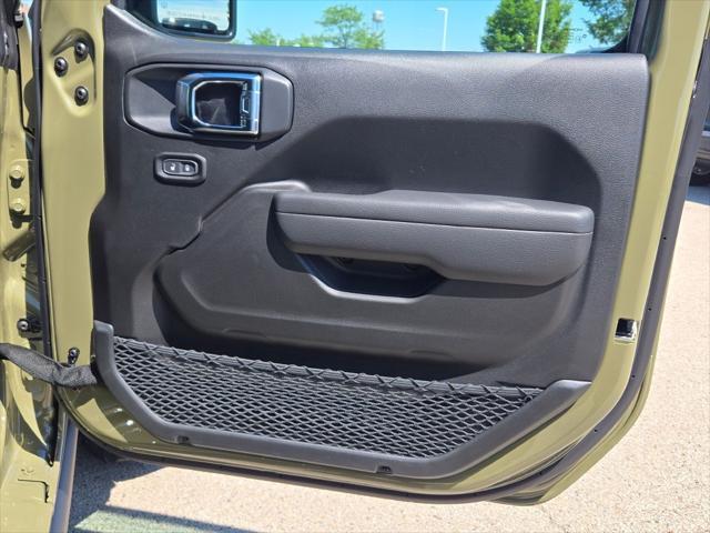new 2025 Jeep Wrangler car, priced at $48,825