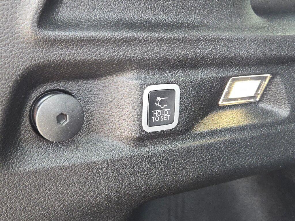 used 2024 Jeep Grand Cherokee L car, priced at $32,899