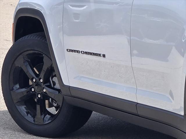 new 2025 Jeep Grand Cherokee car, priced at $48,051