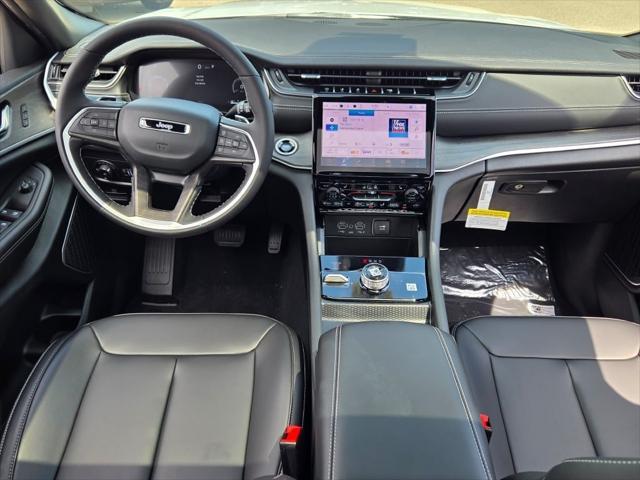 new 2025 Jeep Grand Cherokee car, priced at $48,051