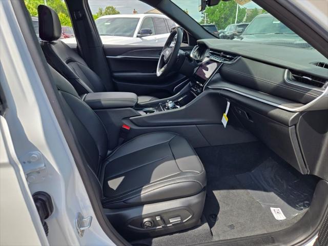 new 2025 Jeep Grand Cherokee car, priced at $48,051