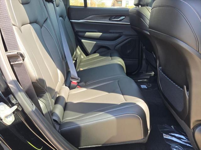 new 2025 Jeep Grand Cherokee car, priced at $45,671