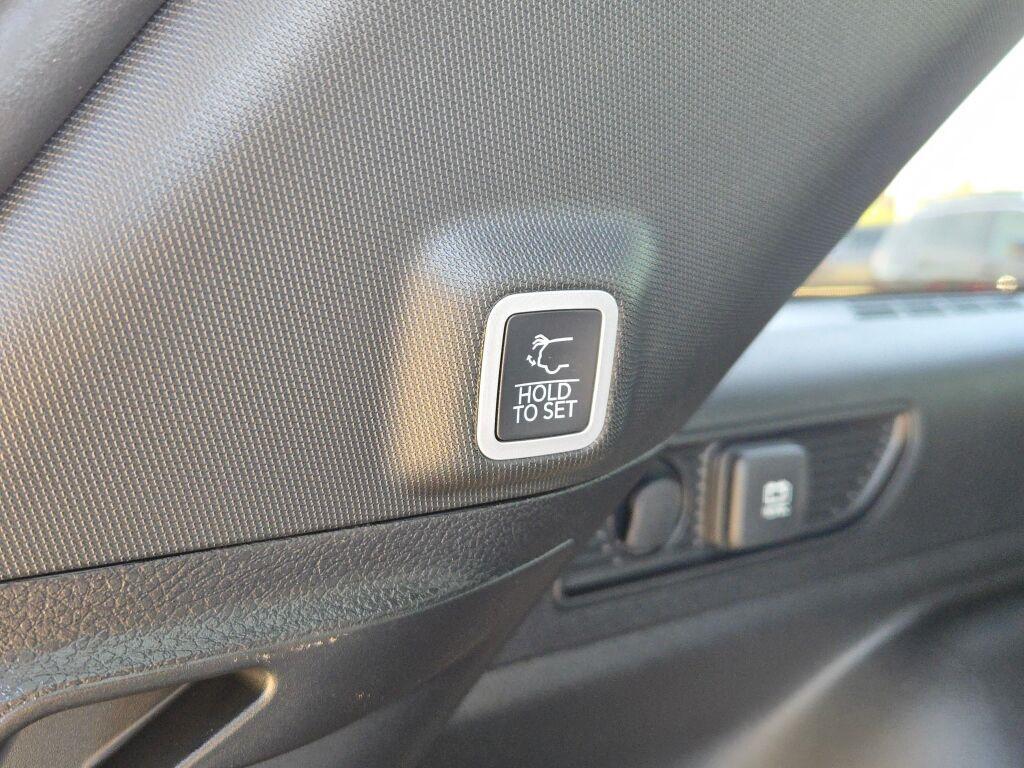 new 2025 Jeep Grand Cherokee car, priced at $43,650