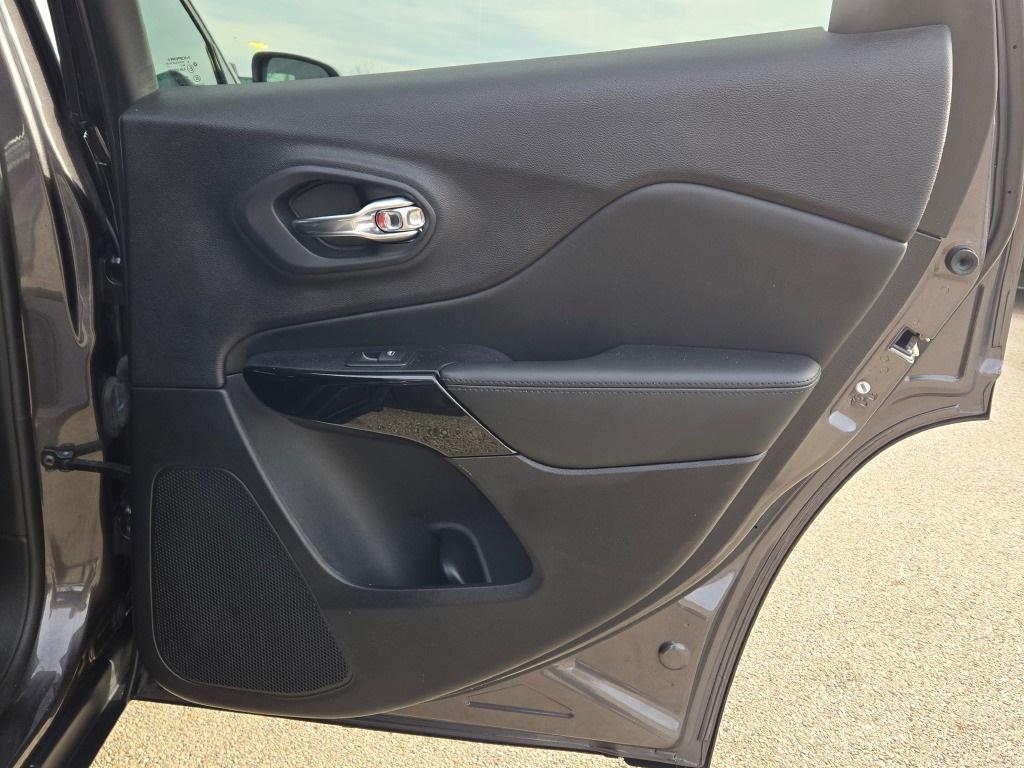 used 2021 Jeep Cherokee car, priced at $21,842