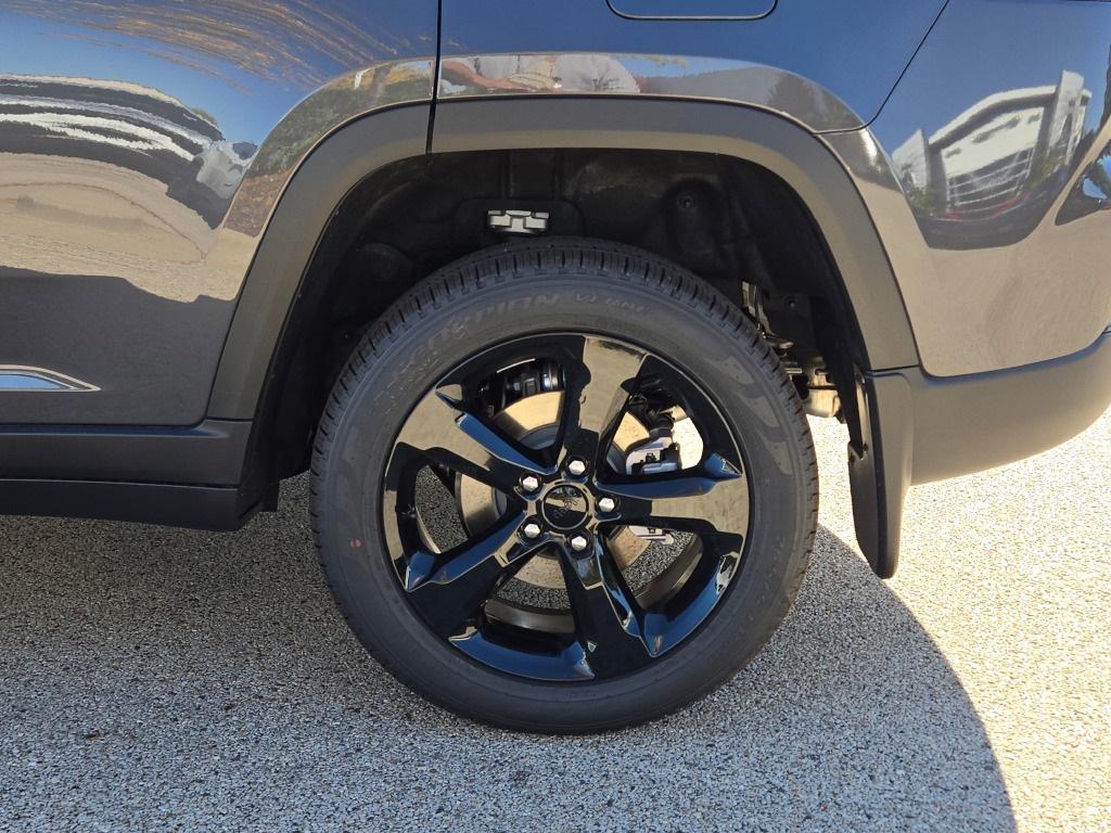 new 2025 Jeep Grand Cherokee car, priced at $46,160