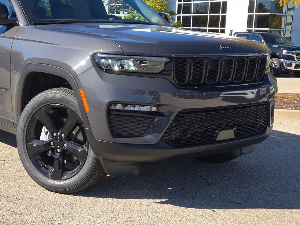new 2025 Jeep Grand Cherokee car, priced at $46,160