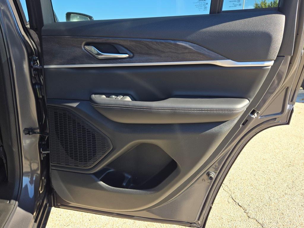 new 2025 Jeep Grand Cherokee car, priced at $46,160