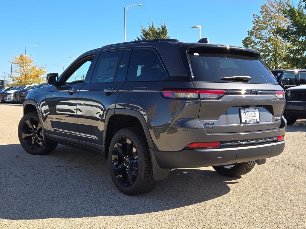new 2025 Jeep Grand Cherokee car, priced at $46,160