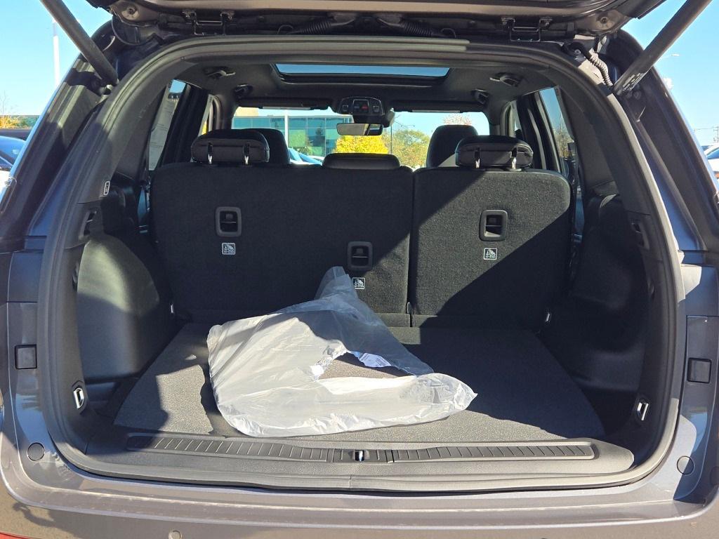 new 2025 Jeep Grand Cherokee car, priced at $46,160