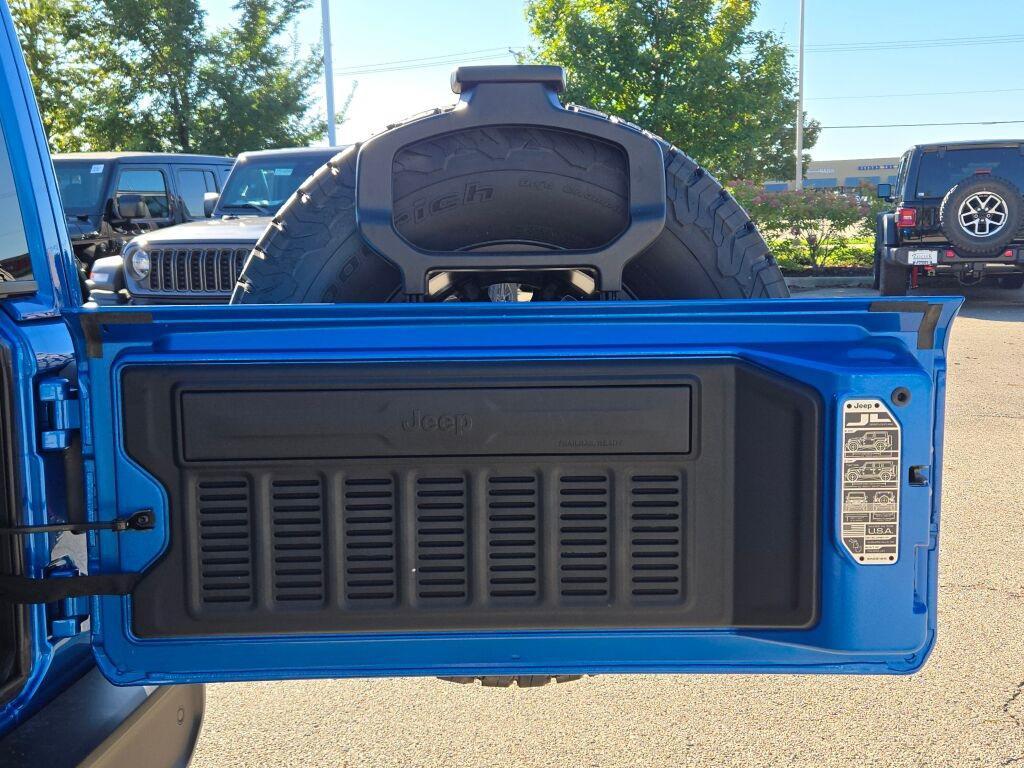 new 2025 Jeep Wrangler car, priced at $59,955
