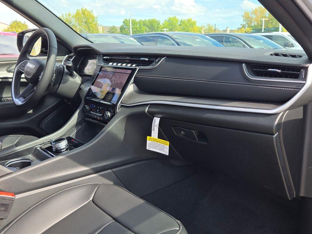 new 2025 Jeep Grand Cherokee car, priced at $46,360