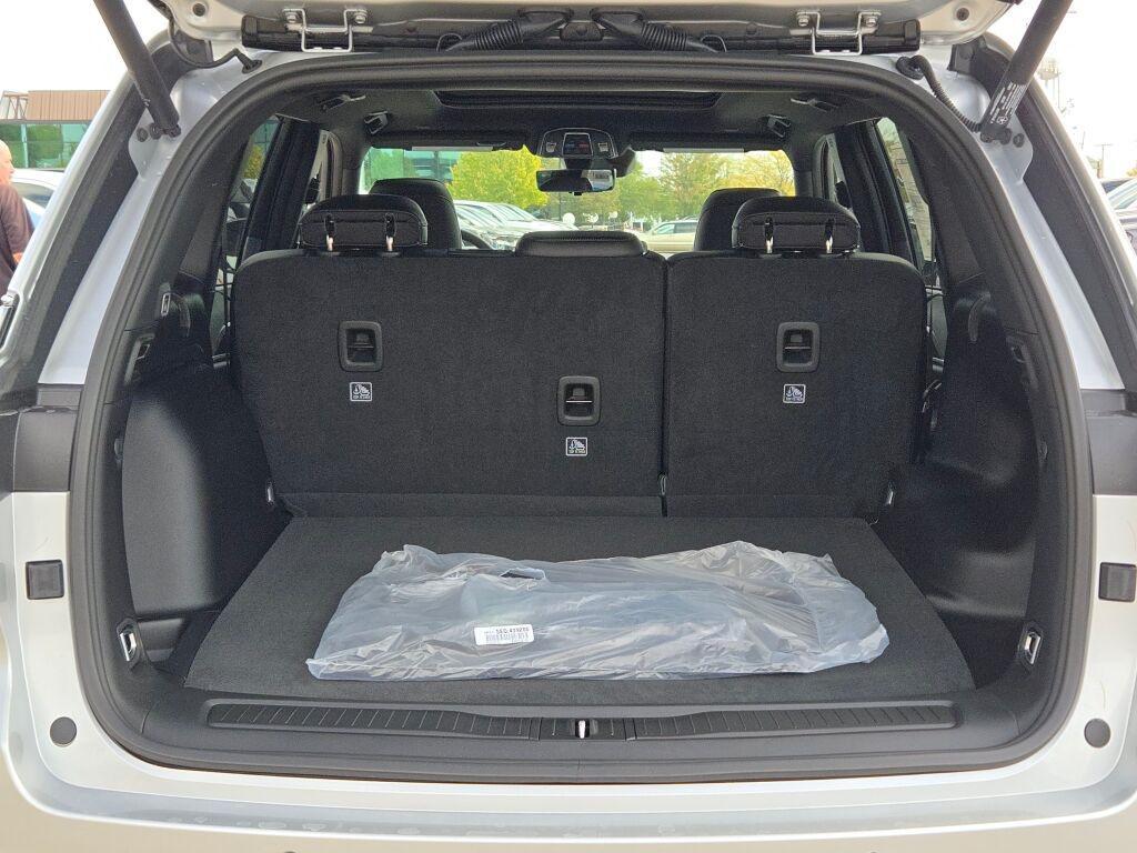 new 2025 Jeep Grand Cherokee car, priced at $46,360