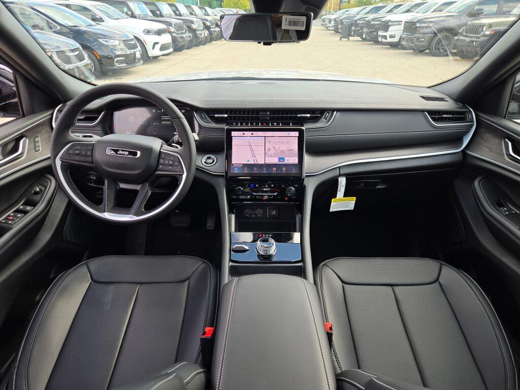 new 2025 Jeep Grand Cherokee car, priced at $46,360