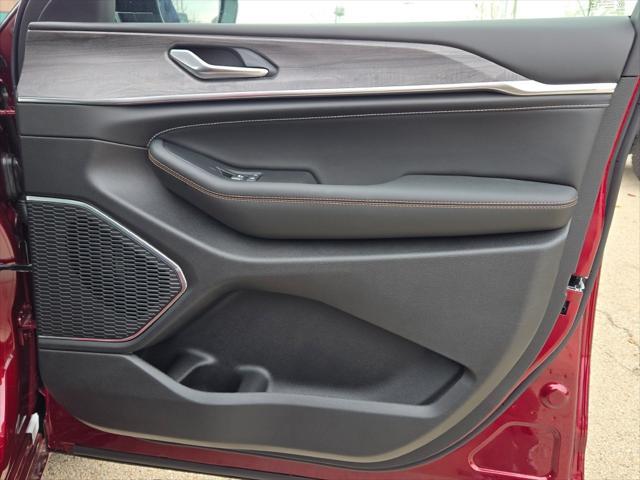 new 2025 Jeep Grand Cherokee car, priced at $53,085