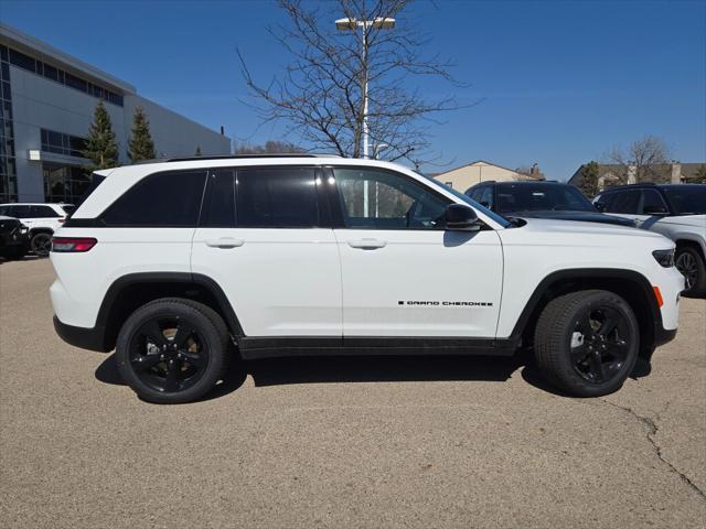 new 2025 Jeep Grand Cherokee car, priced at $46,076