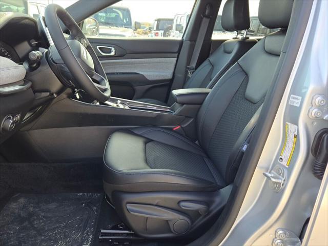 new 2025 Jeep Compass car, priced at $24,860