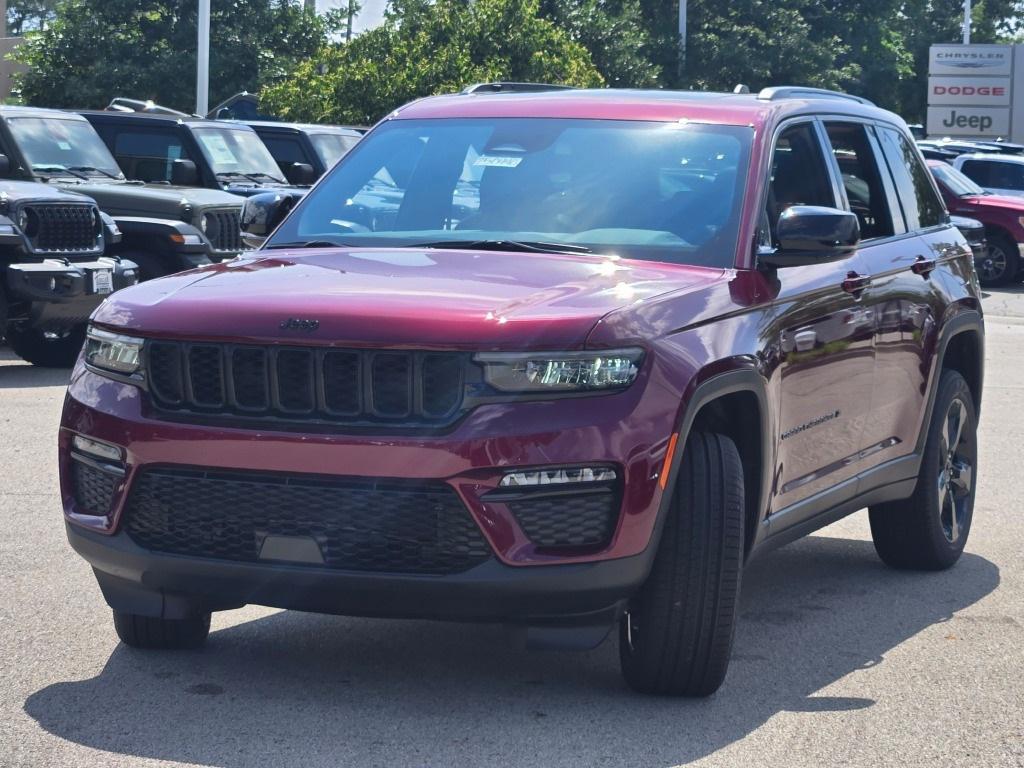 new 2025 Jeep Grand Cherokee car, priced at $43,760