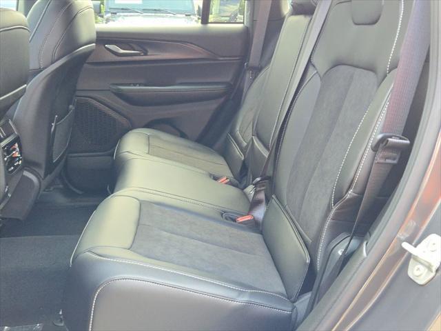 new 2025 Jeep Grand Cherokee car, priced at $41,855