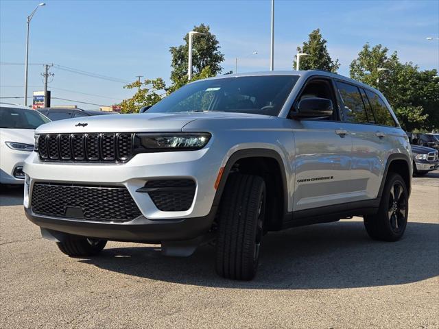 new 2025 Jeep Grand Cherokee car, priced at $45,675