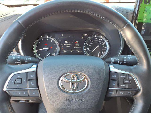 used 2021 Toyota Highlander car, priced at $35,318