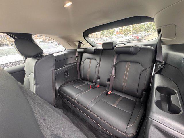 new 2025 Mazda CX-90 car, priced at $40,470