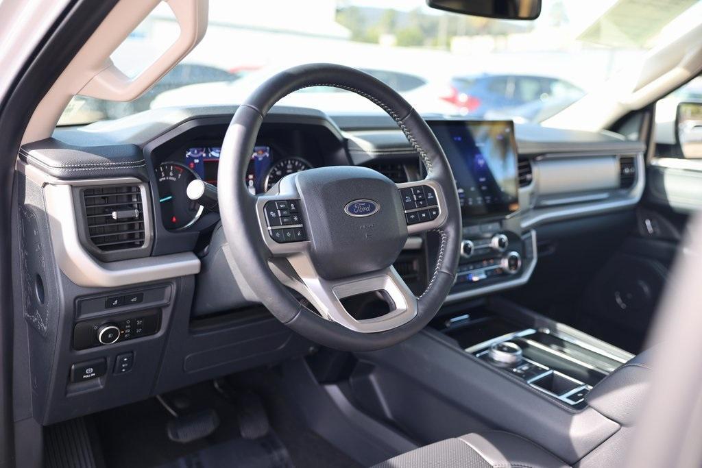 used 2024 Ford Expedition car, priced at $57,777