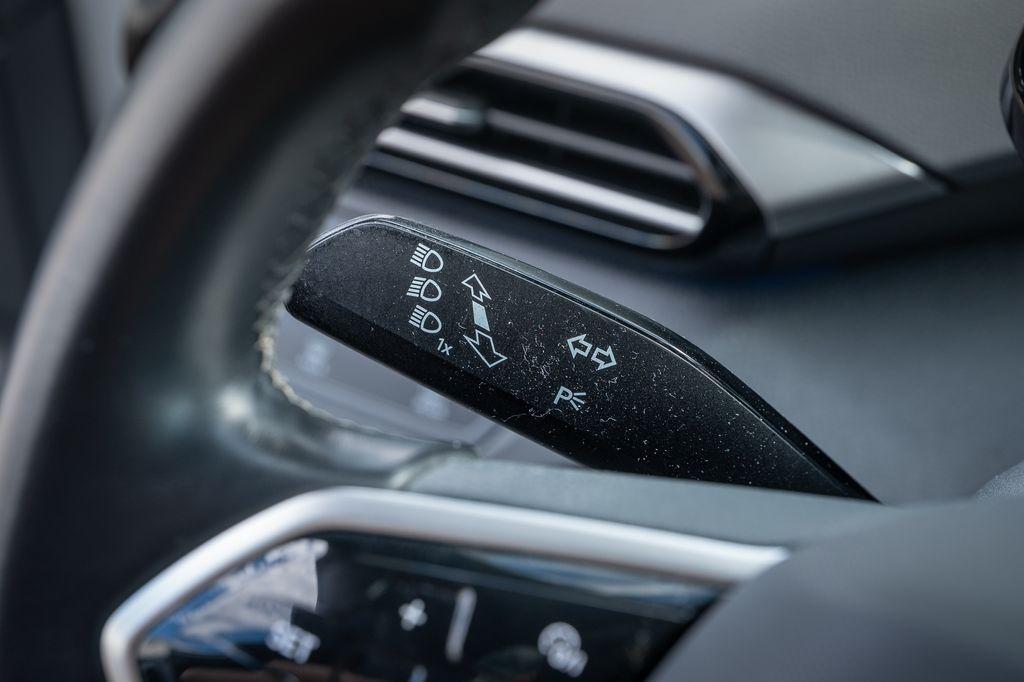 used 2022 Volkswagen ID.4 car, priced at $21,000