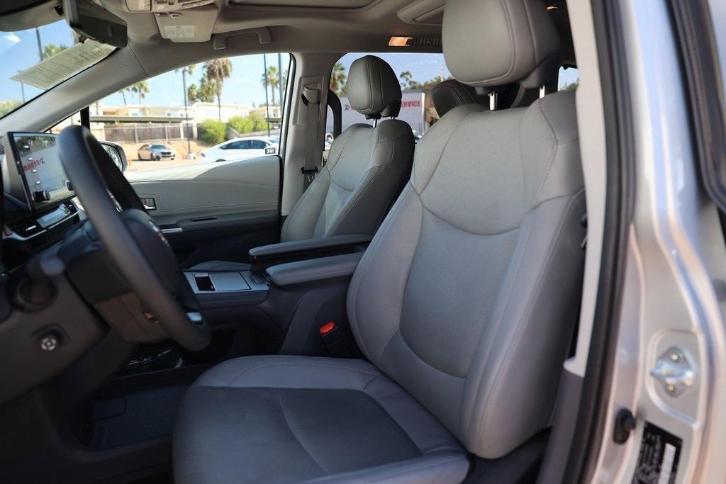 used 2023 Toyota Sienna car, priced at $49,997