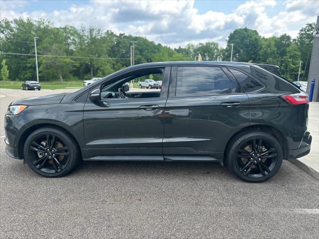 used 2022 Ford Edge car, priced at $32,999